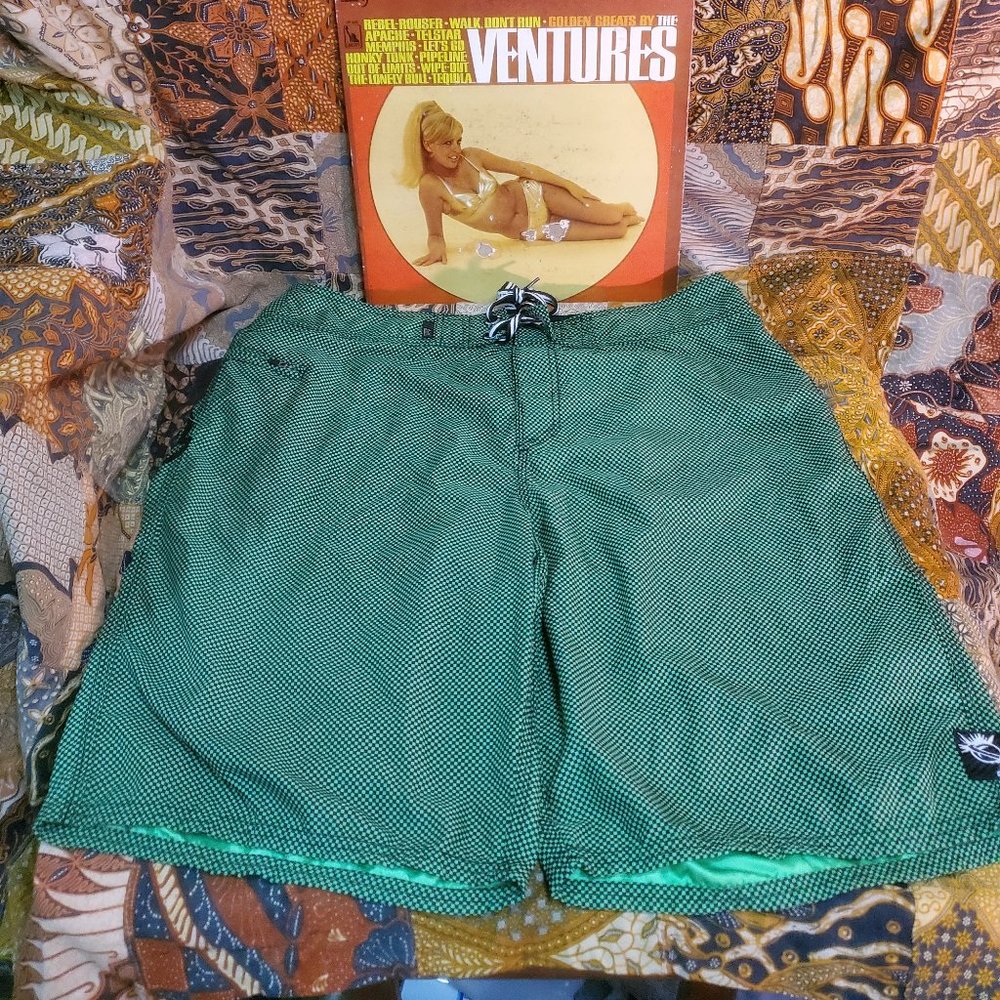 LOST BOARDIES 38 GREEN MACHINES